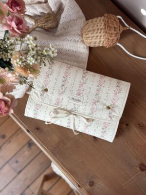 matelas à langer nomade rayures fleuri rose