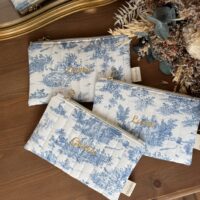 pochettes plates matelassées toile de jouy bleu personnalisé