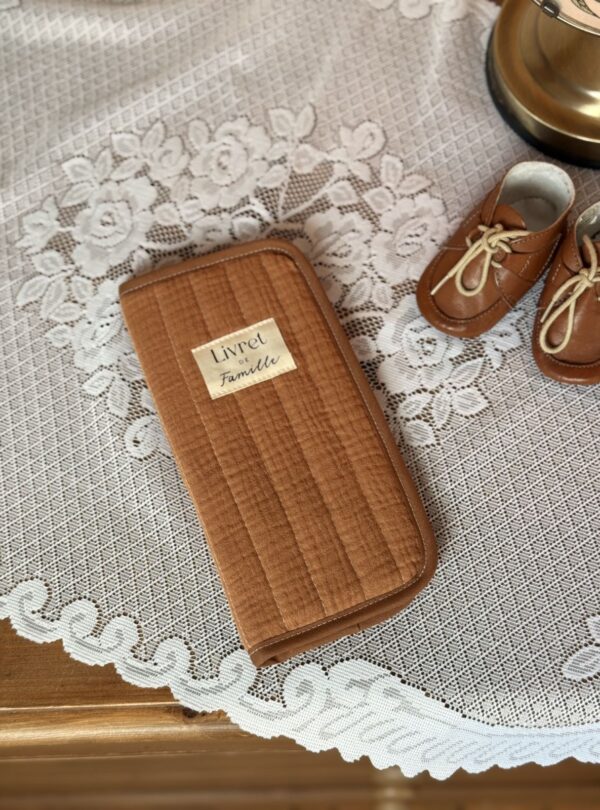 protège livret de famille matelassé caramel