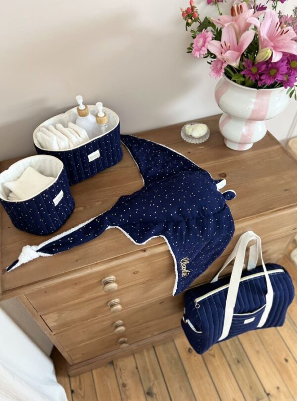 chambre bébé gaze de coton bleu nuit peluche raie personnalisé