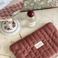 petite pochette plate matelassé velours rose