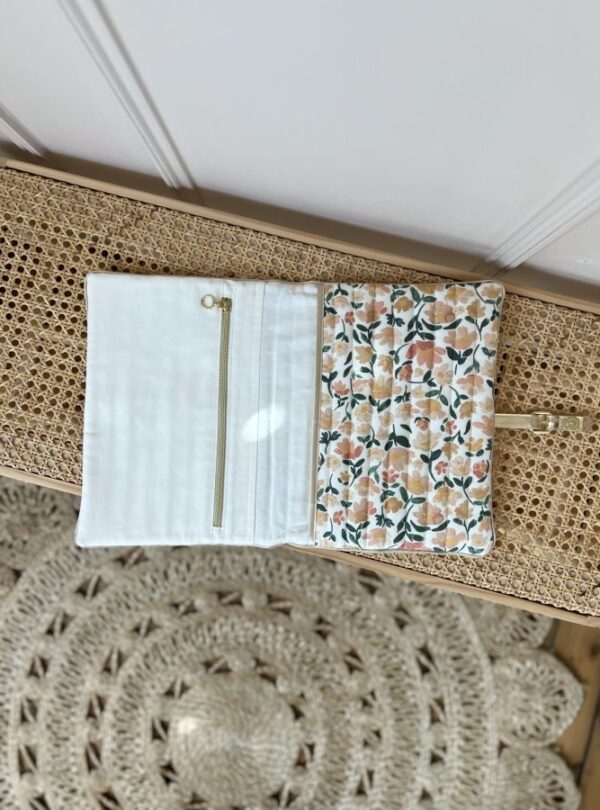 pochette pour tablette matelassée prairie écru ouvert