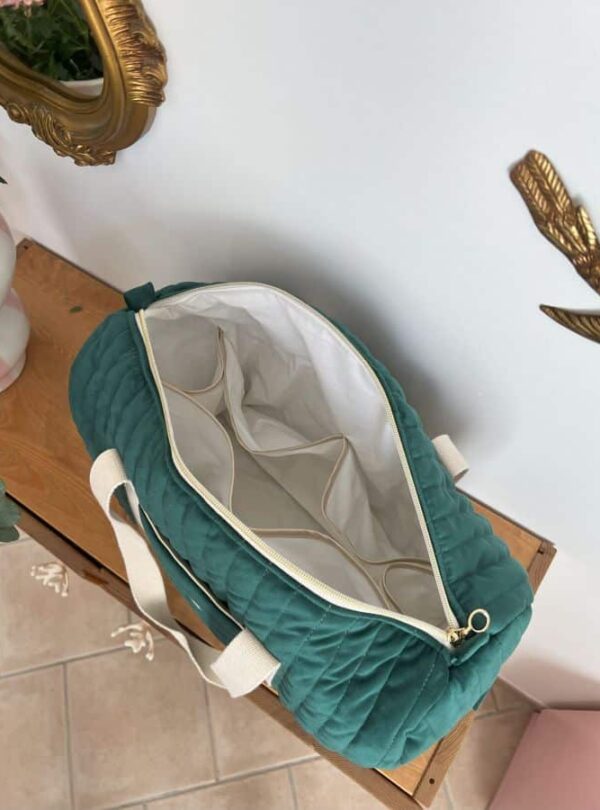 sac à langer matelassé velours vert intérieur