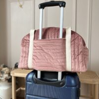 sac voyage matelassé velours rose