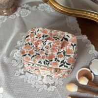 vanity matelassé coton imprimé fleuri prairie écru