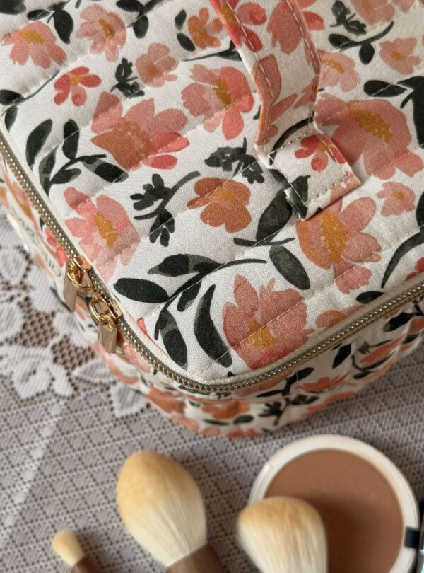 vanity matelassé coton imprimé fleuri prairie écru (4) vanity matelassé coton imprimé fleuri prairie écru