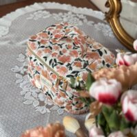 vanity matelassé coton imprimé fleuri prairie écru