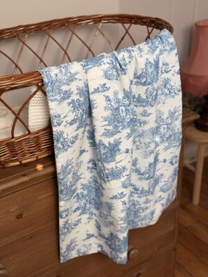 couverture bébé toile de jouy bleu coton