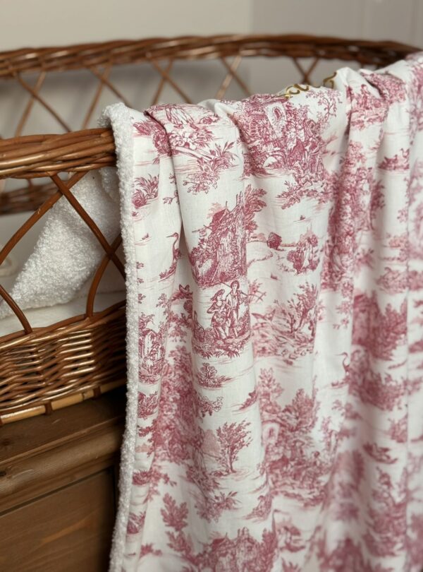 couverture bébé toile de jouy framboise coton couverture bébé toile de jouy framboise coton