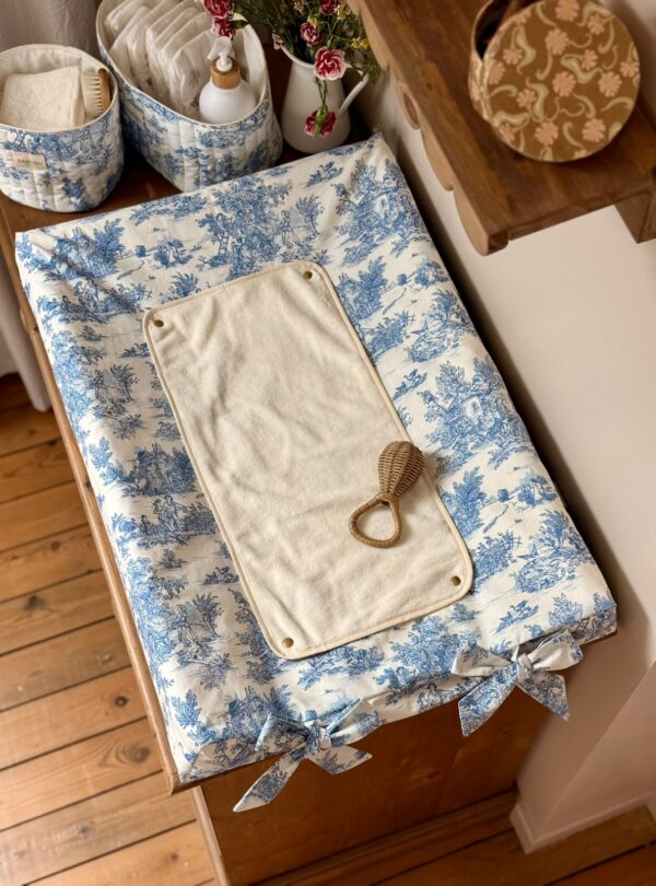 housse de matelas à langer toile de jouy bleu