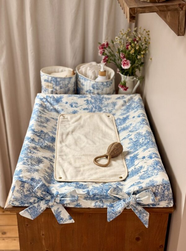 housse de matelas à langer toile de jouy bleu