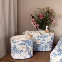 panières de rangement matelassé toile de jouy bleu