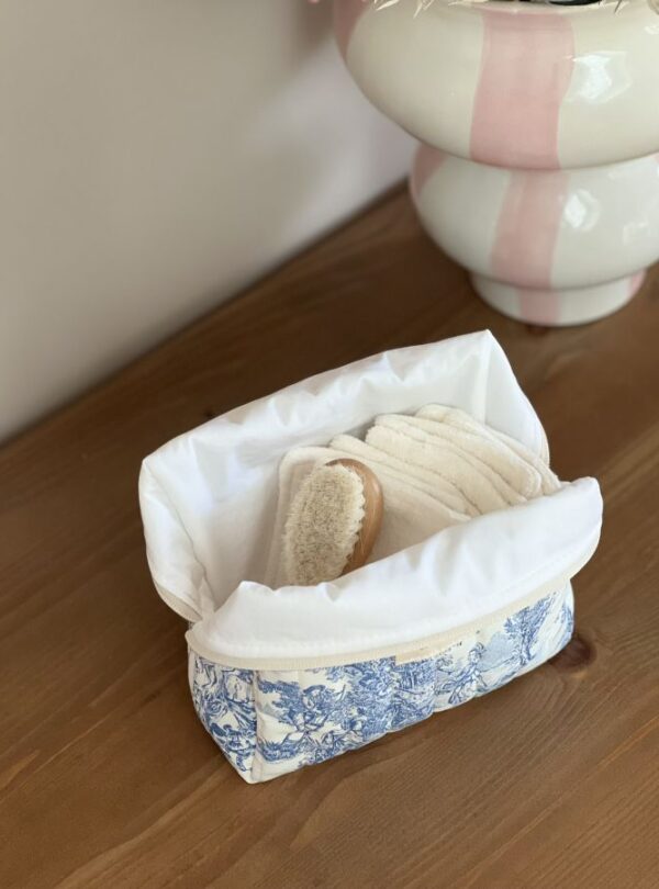 trousse toilette matelassé toile de jouy bleu