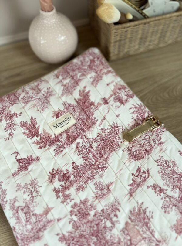 housse pour ordinateur portable matelassée toile de jouy framboise