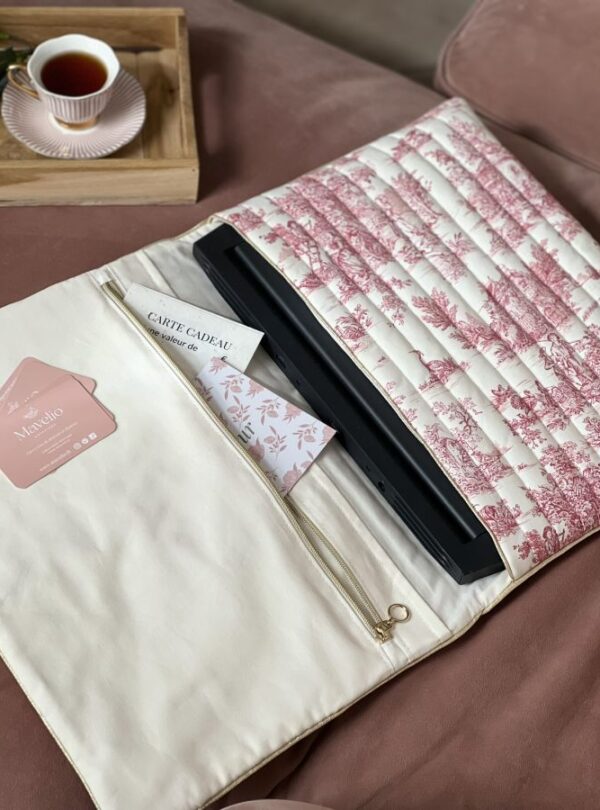 housse pour ordinateur portable matelassée toile de jouy framboise