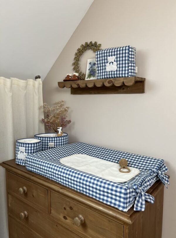chambre bébé housse de matelas à langer vichy bleu