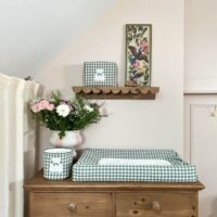 chambre bébé housse de matelas à langer vichy vert nœuds