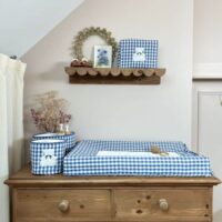 chambre bébé vichy bleu housse de matelas à langer