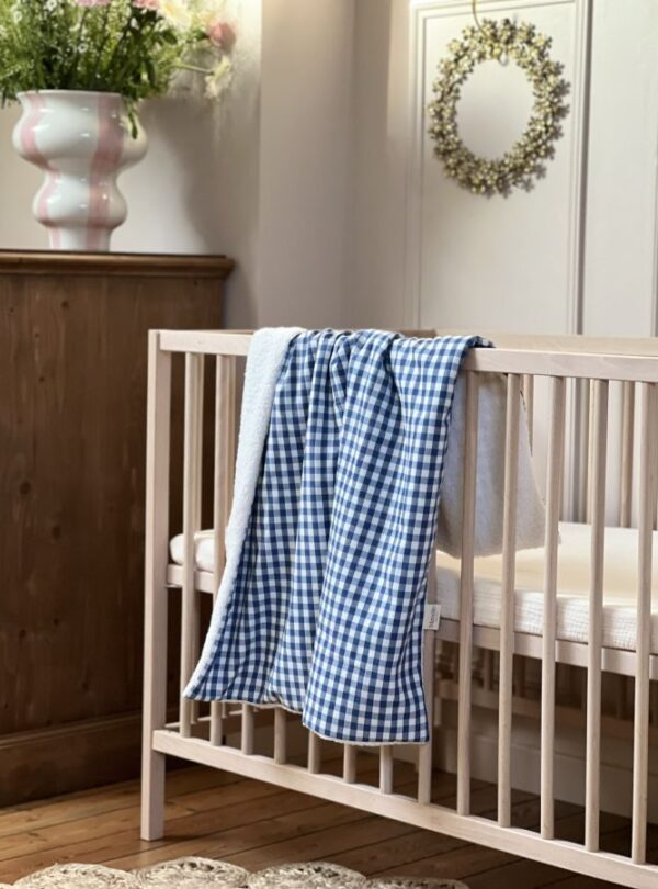 couverture chambre bébé cottage vichy bleu