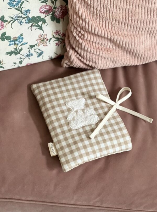pochette pour livre cottage vichy beige broderie ourson