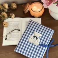 pochette pour livre cottage vichy bleu ourson