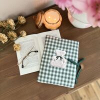 pochette pour livre cottage vichy vert ourson