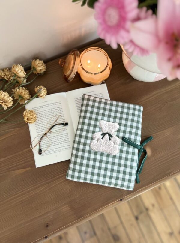 pochette pour livre cottage vichy vert ourson