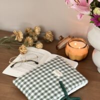 pochette pour livre vichy vert