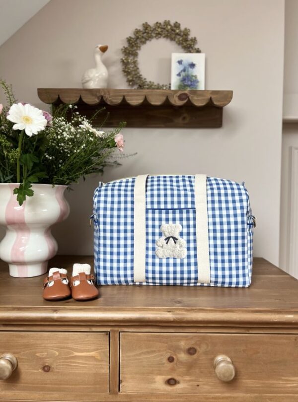 sac à langer vichy bleu broderie ourson