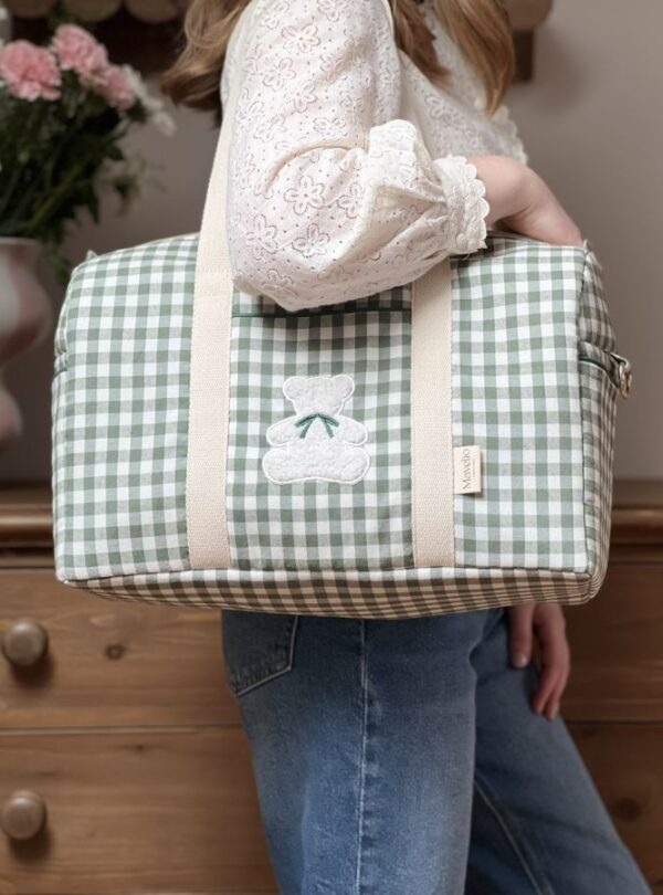 sac à langer vichy vert ourson porté