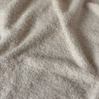 tissu teddy bouclette écru pour couverture bébé