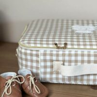valisette vichy beige broderie ourson et prénom personnalisé