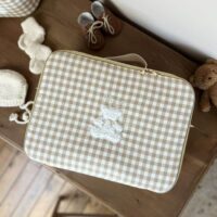 valisette vichy beige broderie ourson et prénom personnalisé