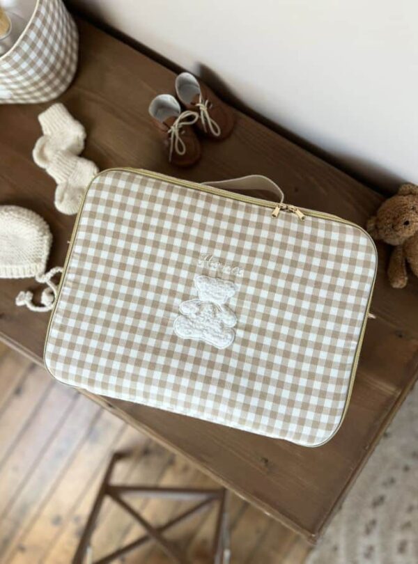 valisette vichy beige broderie ourson et prénom personnalisé