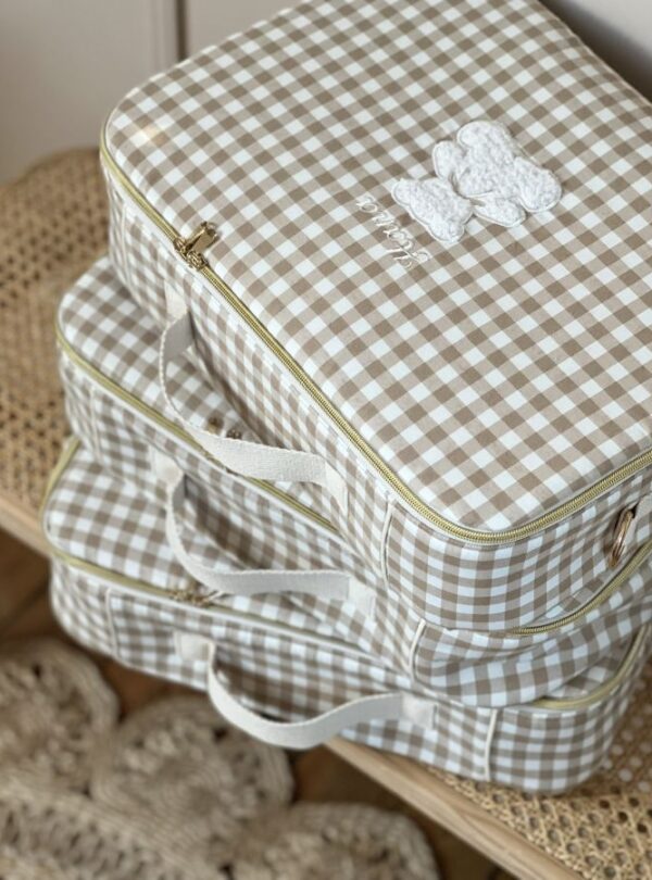 valisette vichy beige broderie ourson et prénom personnalisé