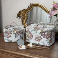 deux vanitys taille M et L en jacquard fleuri