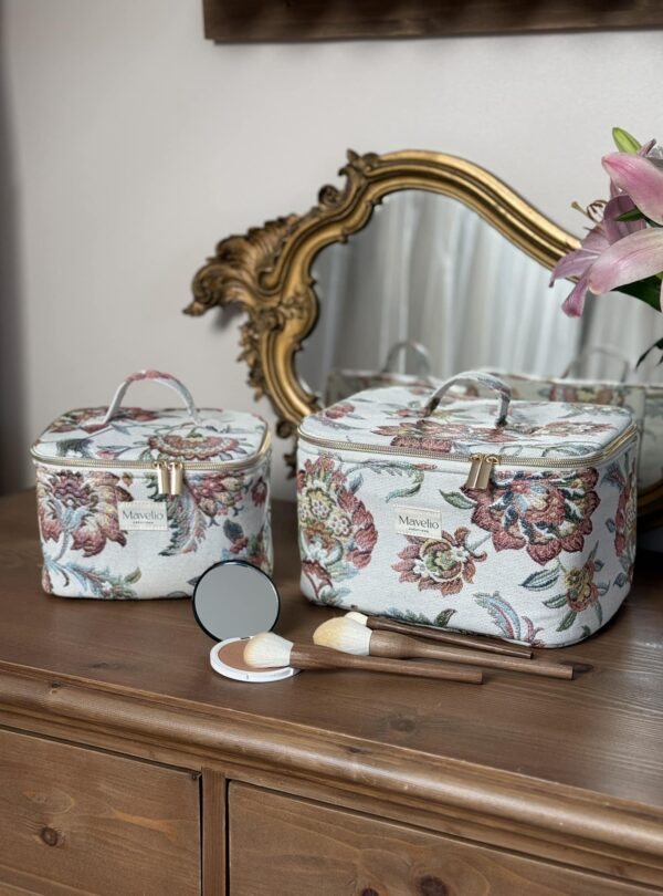 deux vanitys taille M et L en jacquard fleuri