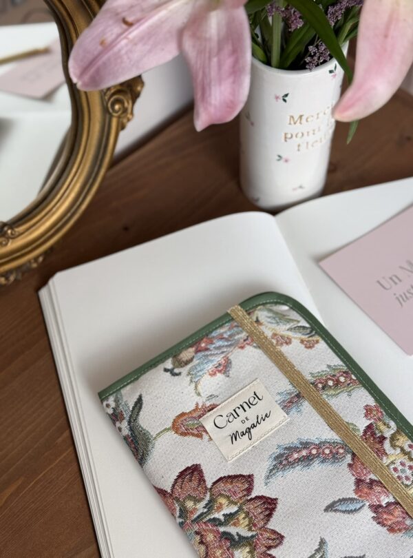 protège carnet de santé personnalisé jacquard fleuri