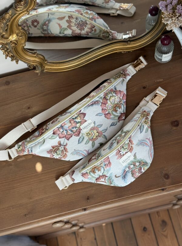 deux sacs bananes en jacquard fleuri