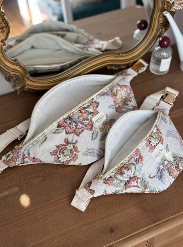 deux sacs bananes en jacquard fleuri