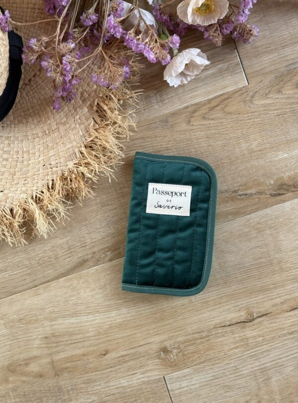 protège passeport personnalisé matelassé velours vert