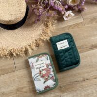 protèges passeport jacquard et velours vert