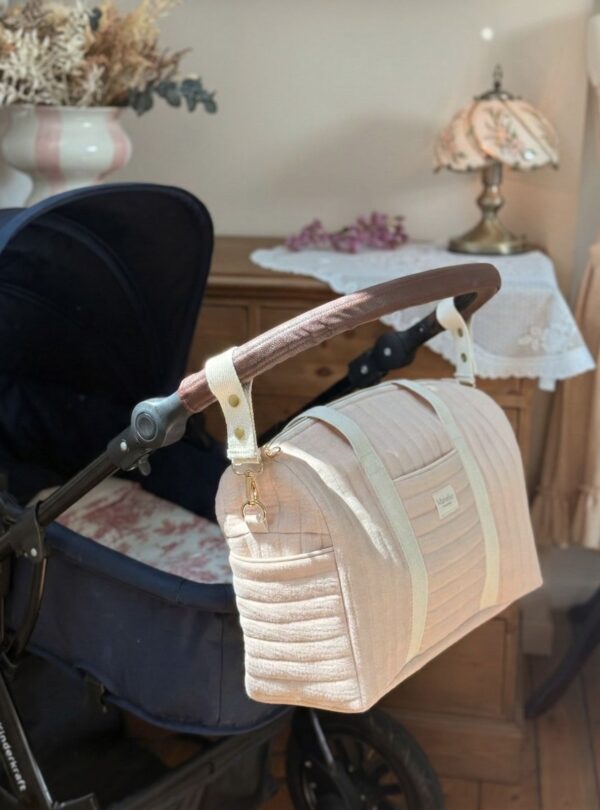sac à langer matelassé beige rosé attaches pousette sac à langer matelassé beige rosé attaches pousette