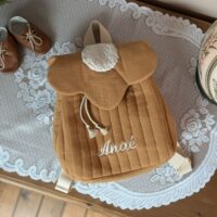sac à dos enfant matelassé camel rabat fleur