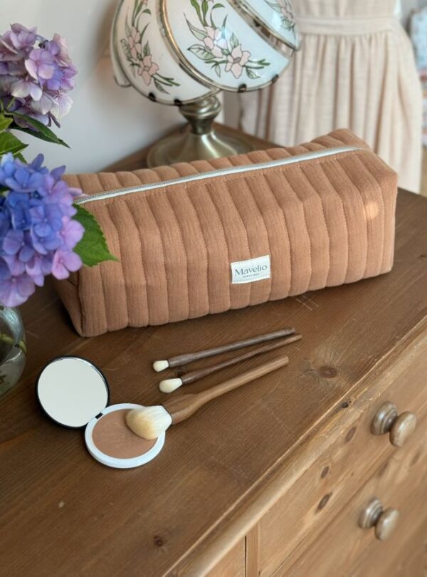 trousse de toilette matelassé caramel