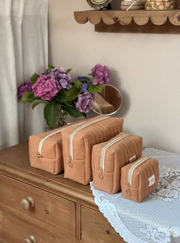 trousses de toilette toutes taille matelassé caramel