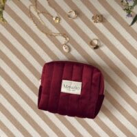 petite trousse de toilette matelassé velours bordeaux