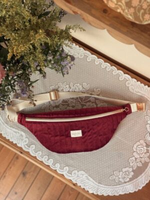 sac banane matelassé velours bordeaux