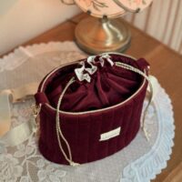 sac seau matelassé velours bordeaux