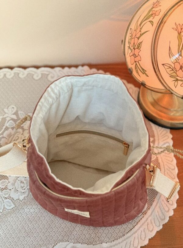 sac seau matelassé velours rose intérieur